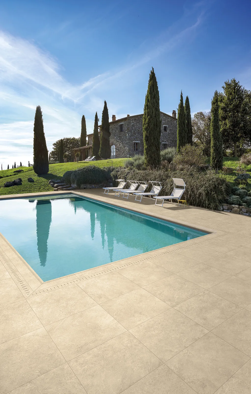 Tagina Pierre d'Avignon Beige 90x90 – Poolbereich